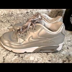 Nike Air Max 90 SE Leather Shoes-Metallic Platinum